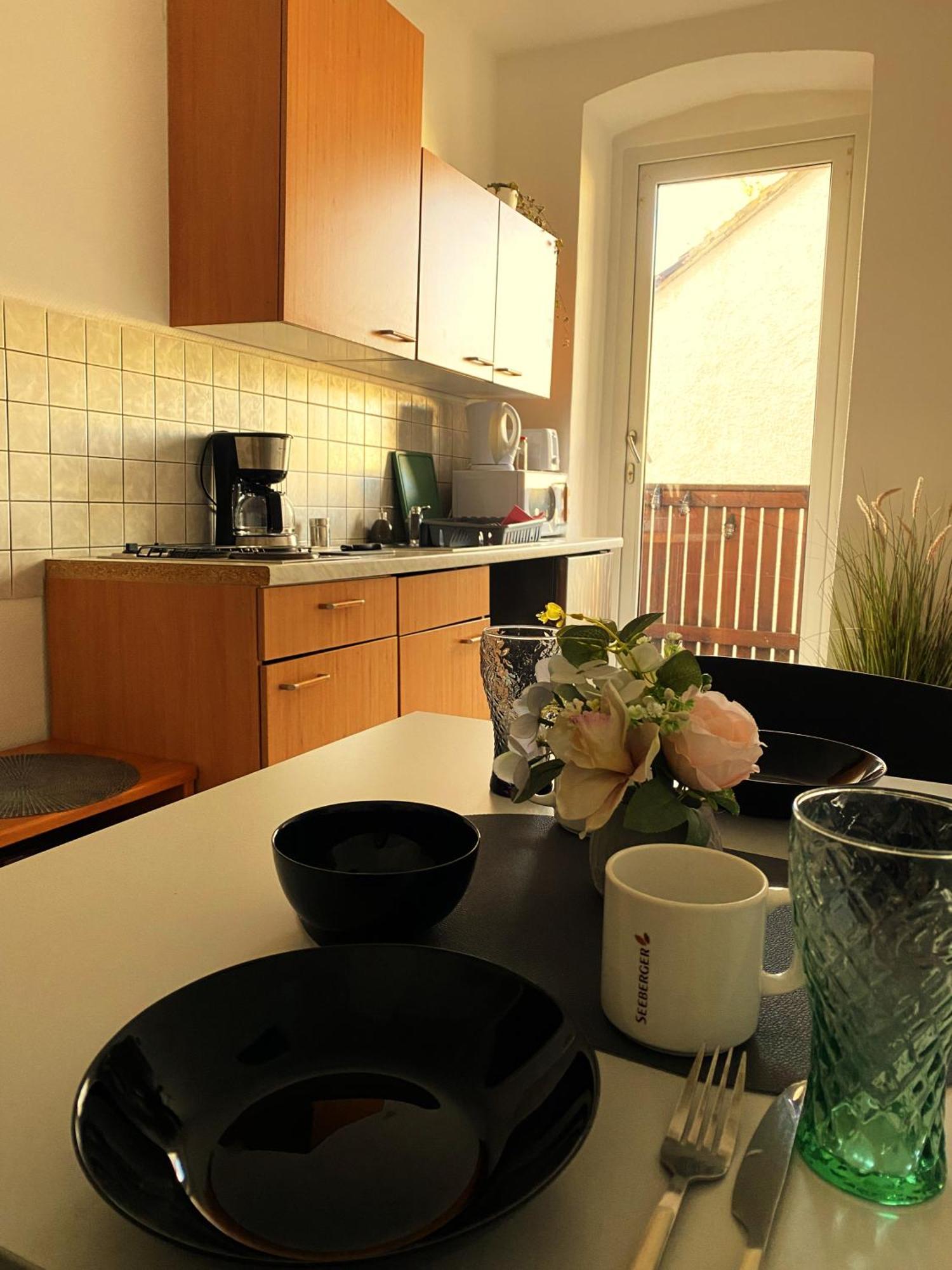 Karli'S Stuebchen Appartement Gera Buitenkant foto